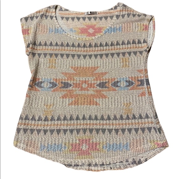 BLU PLANET Aztec print top - Picture 5 of 8